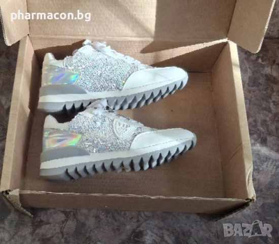 Маратонки VIADANTE 37номер НОВИ →
Обява 47533008 Маратонки VIADANTE 37номер НОВИ →
Обява 47533008