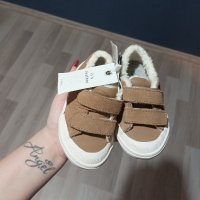  Чисто нови детски обувки за момченце на zara 22-ри номер