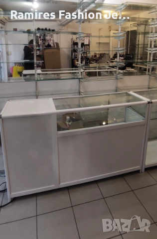 Витрини щандове за магазин  →
		Обява 52048505