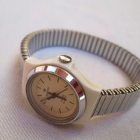 М-WATCH швейцарски дамски часовник., снимка 3 - Дамски - 22761648