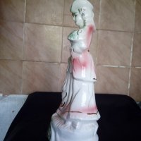 порцеланова статуетка, снимка 2 - Антикварни и старинни предмети - 21760096