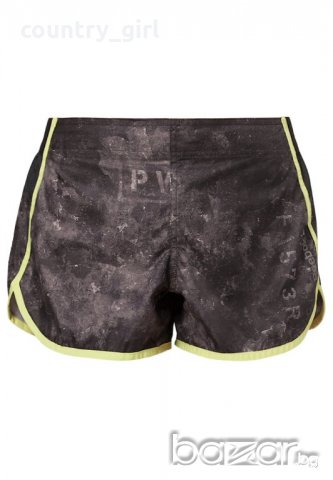 Reebok - страхотни дамски къси панталонки