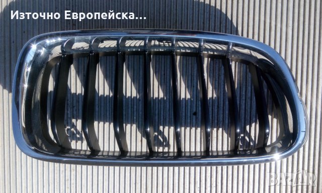 РЕШЕТКА ПРЕД РАДИАТОРА BMW F30/F31 - 51137255412 Оригинален номер, снимка 2 - Части - 24756969