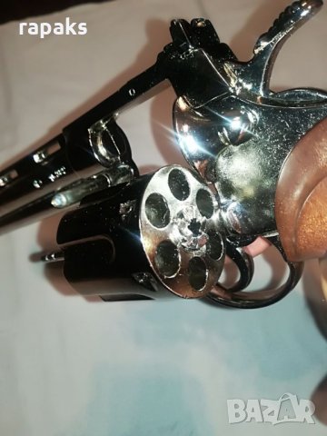 Пистолет, револвер Колт Магнум Питон. Колекционерски / нестрелящ., снимка 4 - Колекции - 23234166