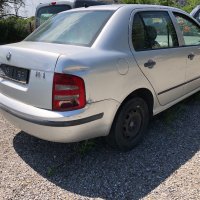 Skoda Fabia 1,4 MPI на части, снимка 5 - Автомобили и джипове - 21716887