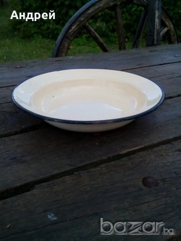 Емайлирана чиния,паница