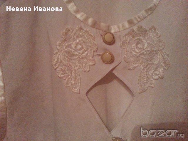 Бяла лятна блуза уникат без ръкав с апликации, снимка 2 - Ризи - 14942056