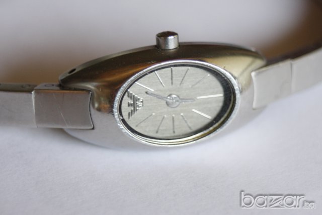 Оригинален дамски часовник Emporio Armani , снимка 8 - Дамски - 7433173