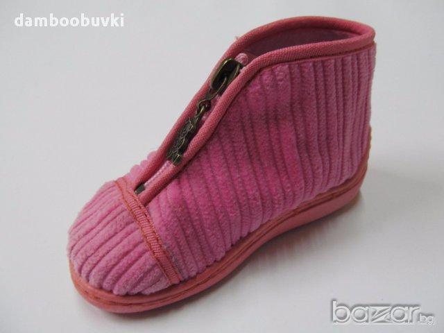 Български пантофи розово кадифе, снимка 3 - Бебешки обувки - 17567949