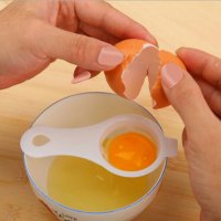 915 Прибор цедка за разделяне на жълтък от белтък на яйца, снимка 2 - Прибори за хранене, готвене и сервиране - 25302245