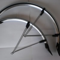 Продавам колела внос от Германия оригинални сребристи Италиански пластмасови калници 20 цола, снимка 1 - Аксесоари за велосипеди - 21865529