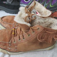 UGG унисекс 38- 39 топли зимни кецове, original UGG australia, 100 % естествена кожа,GOGOMOTO.BAZAR., снимка 4 - Дамски боти - 24151453