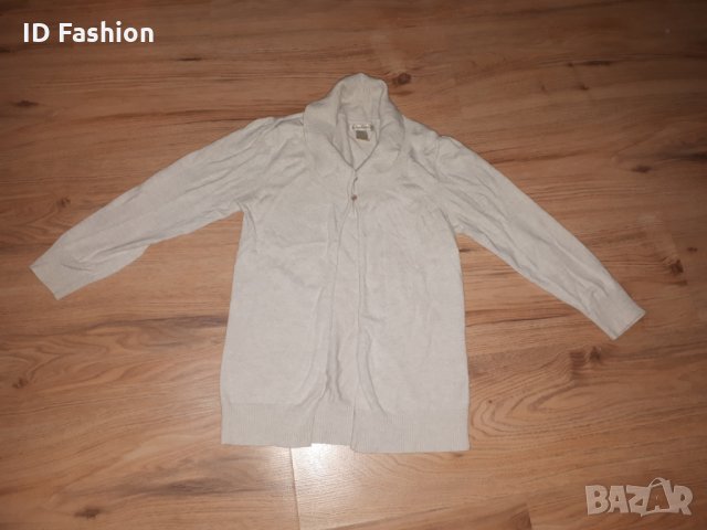  Бежова жилетка с копчета