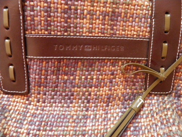Tommy Hilfiger оригинална дамска чанта, снимка 4 - Чанти - 24826752