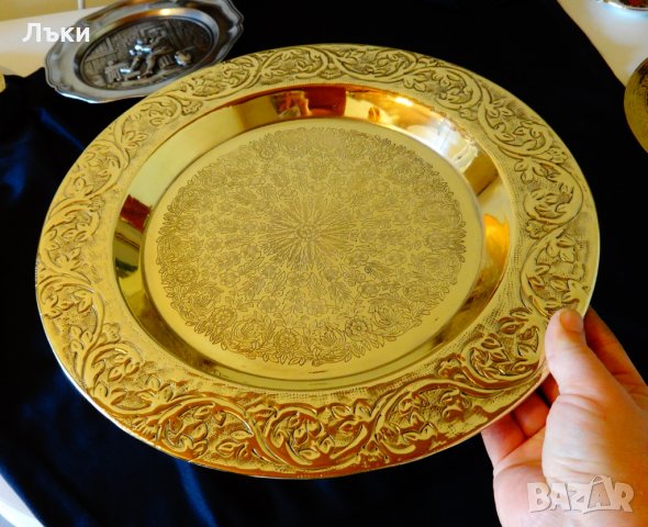 Бронзов поднос,плато 33 см.,уникални орнаменти,позлата., снимка 2 - Антикварни и старинни предмети - 23040783