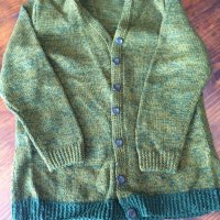 Продавам ръчно плетени жилетки , снимка 14 - Жилетки - 19864292