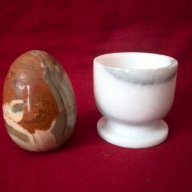 Порцеланови яйца и мраморно, снимка 2 - Антикварни и старинни предмети - 11799912