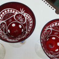 Кристални  чаши цветен червен кристал и гарафа , снимка 14 - Антикварни и старинни предмети - 17470279