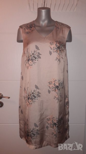 Дамска рокля М, сатен, прикрива несъвършенства, без следи от употреба, снимка 1