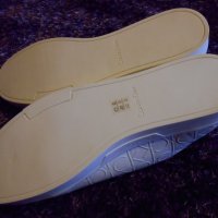Calvin Klein Women's Imilia Nappa Leather Low-Top Sneakers, White , снимка 11 - Дамски ежедневни обувки - 19446914