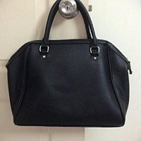 Дамска чанта H&M, снимка 1 - Чанти - 25523386