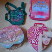 Метална кутия barbie , музикална и чанта за през рамо Gabol, снимка 1 - Кенгура и ранички - 22780779