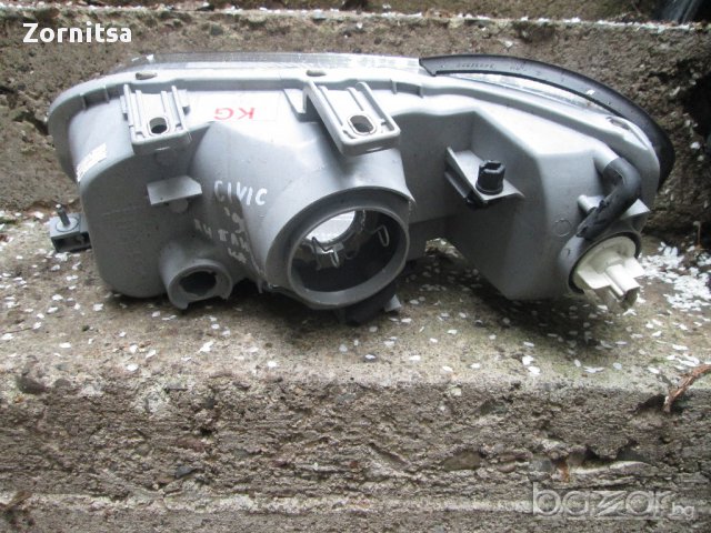 Десен фар Хонда Сивик Honda Civic , снимка 2 - Части - 12138875