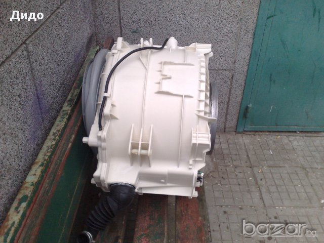 Продавам перфектен казан с барабан и врата (люк) с платката за пералня Аристон AQXF 109 АQALTIS 6 кг, снимка 5 - Друга електроника - 15345684