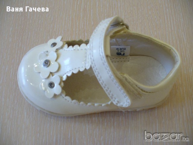 Два чифта детски обувки Mothercare №19, снимка 4 - Детски маратонки - 17962492