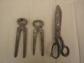 Старинни инструменти: трион, стъргало, цигански поялник, чукче, керпеден, ножици, снимка 11