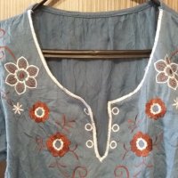 Лятна блуза с декорация, снимка 1 - Тениски - 22104831