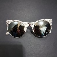 Слънчеви очила, снимка 2 - Слънчеви и диоптрични очила - 22840882