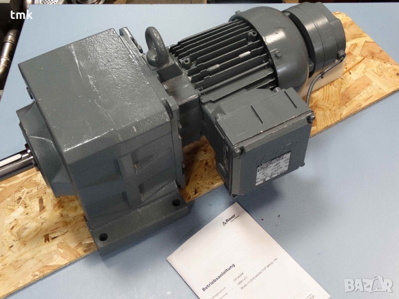 Мотор-редуктор Bauer със спирачка, снимка 1