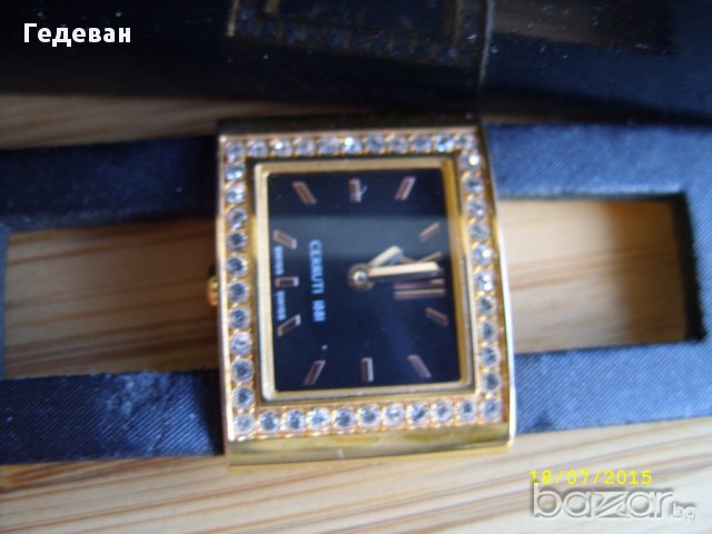 Красив и различен дамски оригинален Cerruti, снимка 2 - Дамски - 12785144