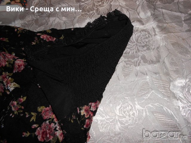 Българска дамска рокля на флорални мотиви, снимка 5 - Рокли - 20509816