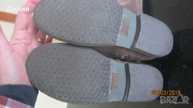 Пролетни ботуши Clarks UK 2,5  EUR 35, естествен велур, снимка 6 - Детски обувки - 24812084