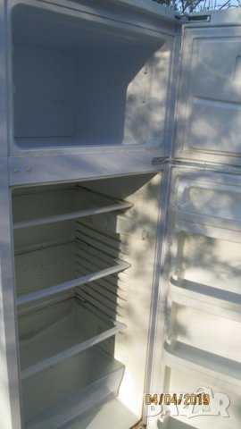 Продавам хладилник  с  фризер Беко,бартер за ремарки за мото фреза, снимка 3 - Фризери - 24935453