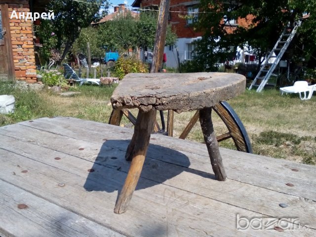 Старинно трикрако столче, снимка 4 - Антикварни и старинни предмети - 17009043