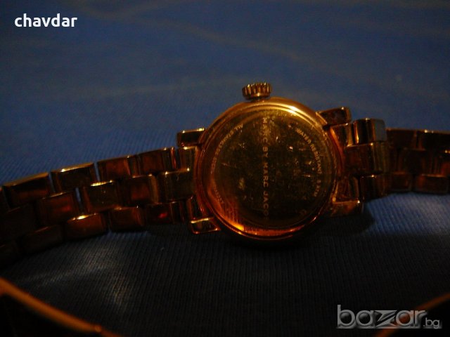 Дамски Часовник-Marc Jacobs, снимка 4 - Дамски - 19777719