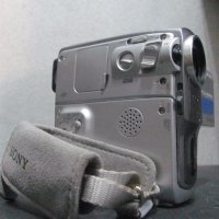 Видеокамера Sony HandyCam , снимка 4 - Камери - 19320249
