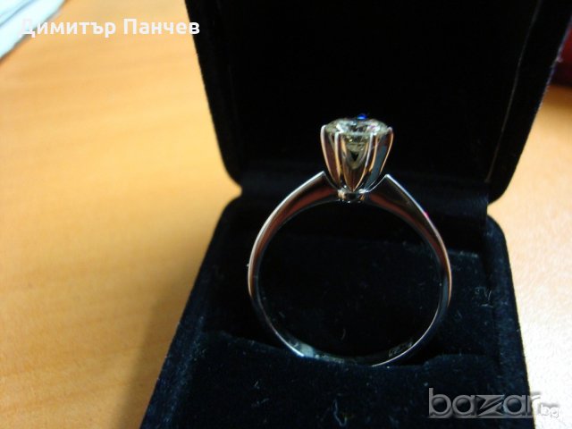 Дамски пръстен с диамант, снимка 2 - Пръстени - 19789082