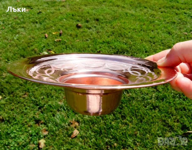 Гравиран меден свещник,мангал. , снимка 3 - Антикварни и старинни предмети - 22459368