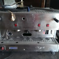 кафе машина с кафемелачка, снимка 1 - Кафемашини - 21414111