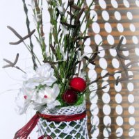Плетена ваза с пролетна аранжировка, снимка 5 - Вази - 24375240