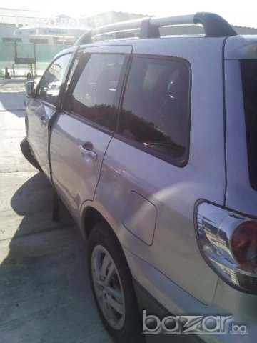 Mitsubishi Outlander 2,0 i 136 к.с, снимка 4 - Автомобили и джипове - 18752342