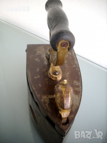 Старинна ютия на жар, снимка 3 - Антикварни и старинни предмети - 23615917