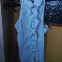 Продавам много интересен модел дамска блуза без ръкав или подарявам, снимка 1 - Корсети, бюстиета, топове - 20812349