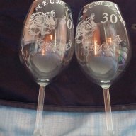 Уникални подаръци - гравиране на чаши и изделия от стъкло., снимка 4 - Ръчно изработени сувенири - 11328157