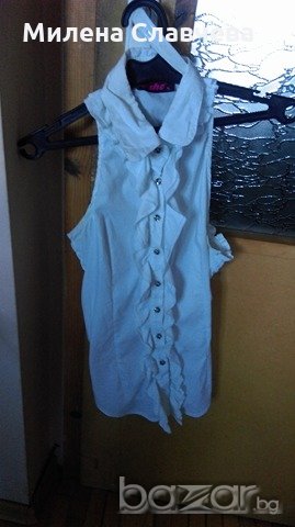 Продавам много интересен модел дамска блуза без ръкав или подарявам, снимка 1
