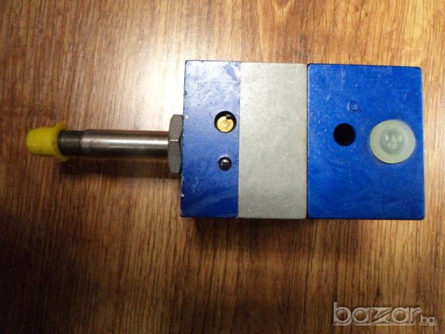 Пневматичен разпределител Festo, снимка 6 - Други машини и части - 7191960